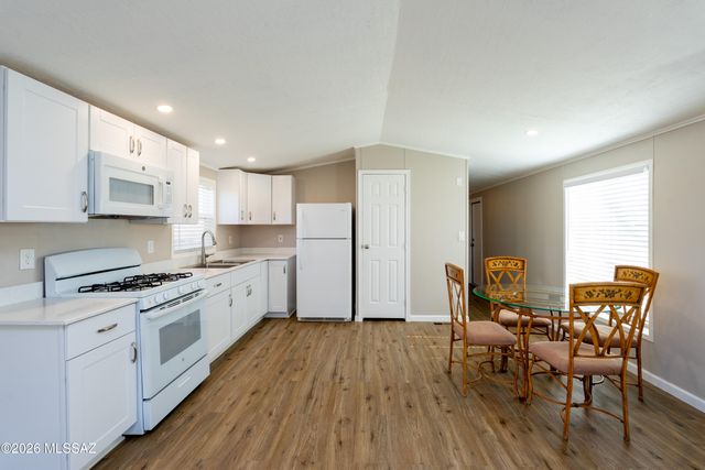 3880 E Astro Street, Hereford, AZ 85615