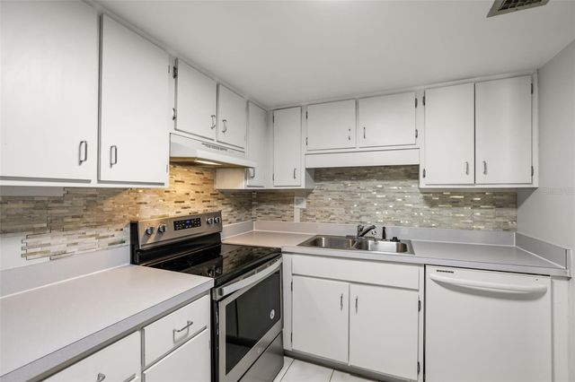 200 MAITLAND AVENUE 20, Altamonte Springs, FL 32701