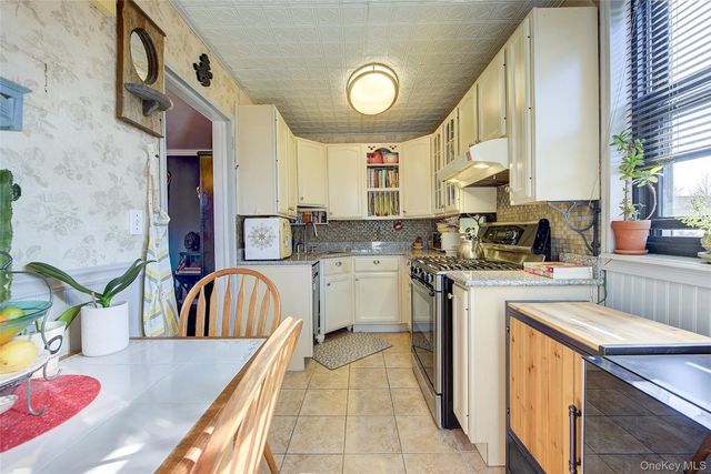 17-83 166th Street Upper, Whitestone, NY 11357