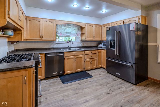10315 Eller Road, Fishers, IN 46038