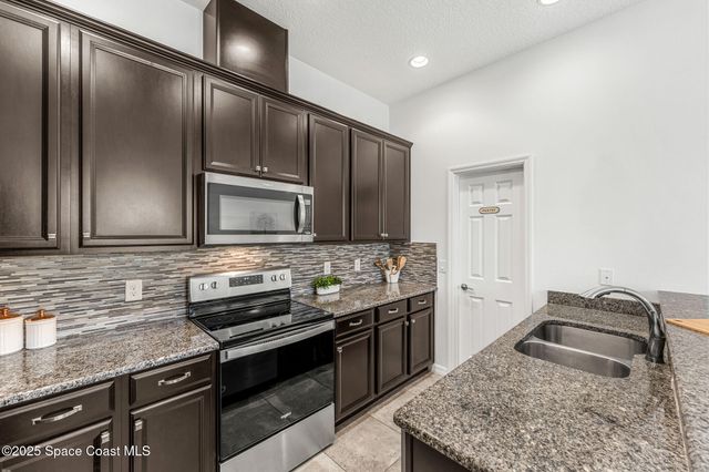 6794 Vista Hermosa Drive, Melbourne, FL 32940