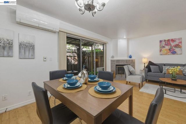 20153 Forest Ave 9, Castro Valley, CA 94546