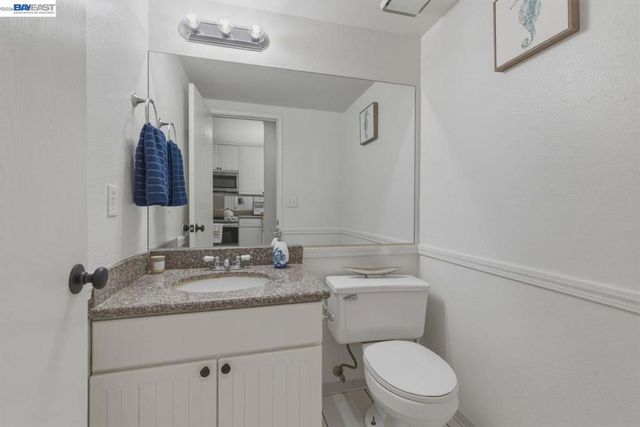 20153 Forest Ave 9, Castro Valley, CA 94546
