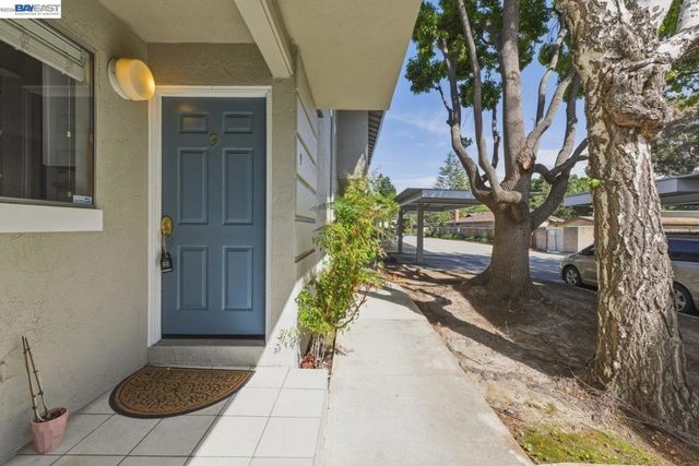 20153 Forest Ave 9, Castro Valley, CA 94546