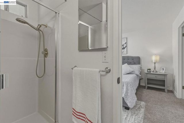 20153 Forest Ave 9, Castro Valley, CA 94546