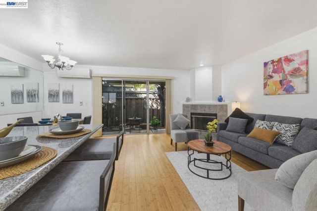 20153 Forest Ave 9, Castro Valley, CA 94546