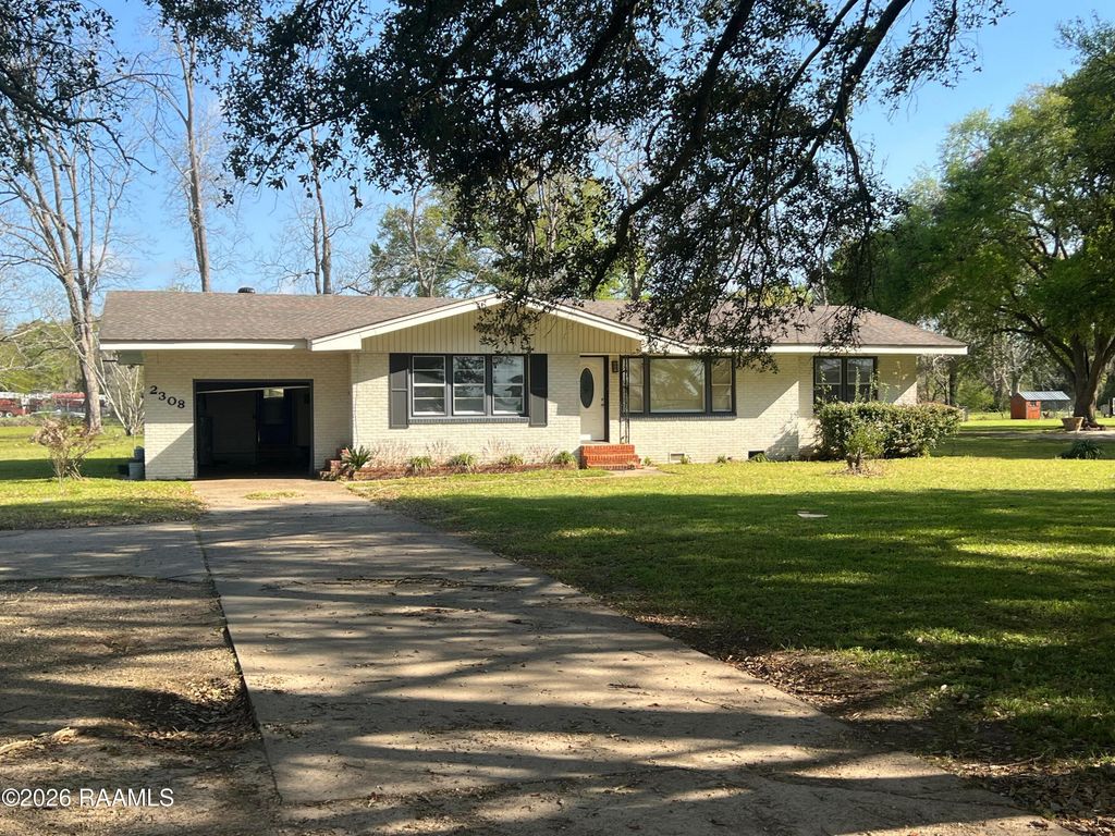 2308 W Gloria Switch Road, Carencro, LA 70520