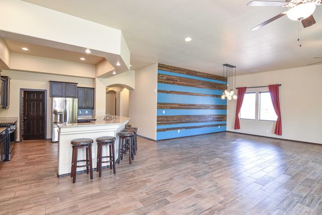 8136 Cayenne Drive NW, Albuquerque, NM 87120