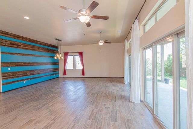8136 Cayenne Drive NW, Albuquerque, NM 87120