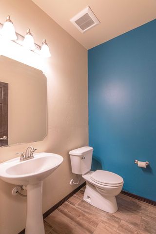 8136 Cayenne Drive NW, Albuquerque, NM 87120