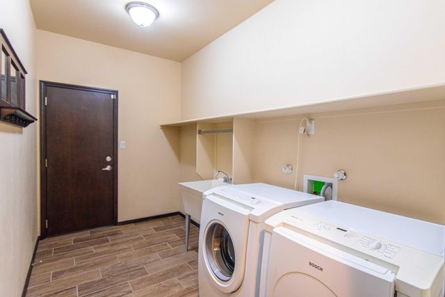 8136 Cayenne Drive NW, Albuquerque, NM 87120
