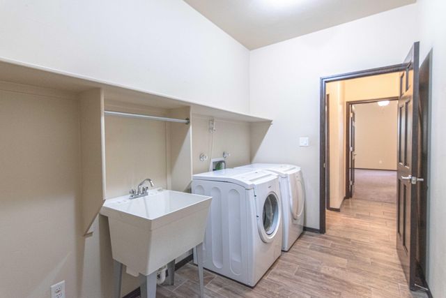 8136 Cayenne Drive NW, Albuquerque, NM 87120