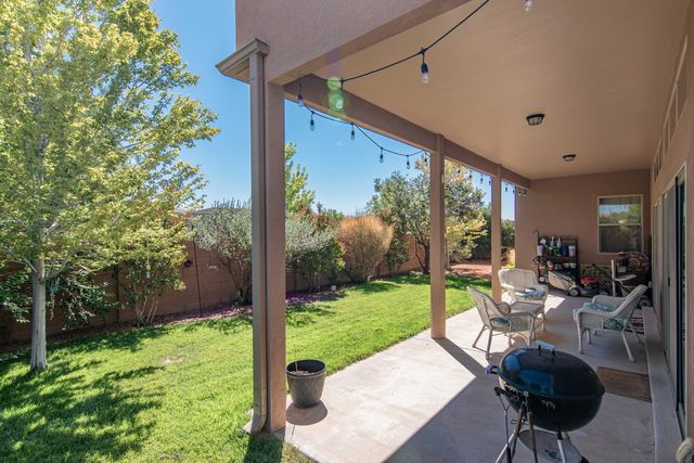 8136 Cayenne Drive NW, Albuquerque, NM 87120