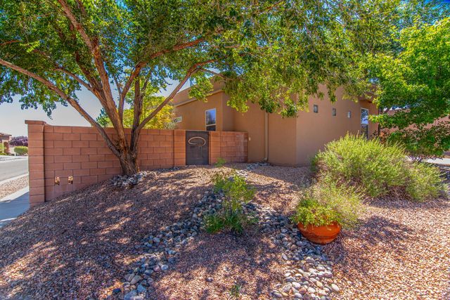 8136 Cayenne Drive NW, Albuquerque, NM 87120