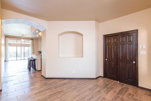 8136 Cayenne Drive NW, Albuquerque, NM 87120