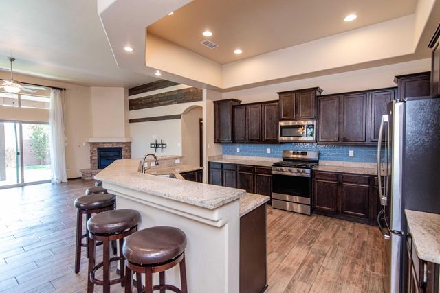 8136 Cayenne Drive NW, Albuquerque, NM 87120