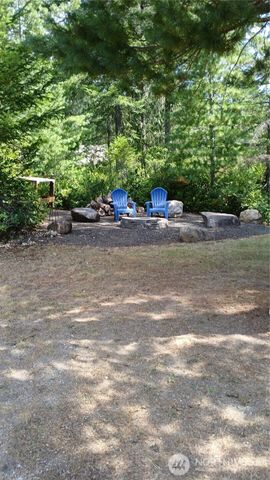 40 E Seahawks Way, Belfair, WA 98528