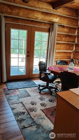 40 E Seahawks Way, Belfair, WA 98528