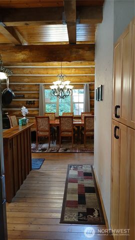 40 E Seahawks Way, Belfair, WA 98528