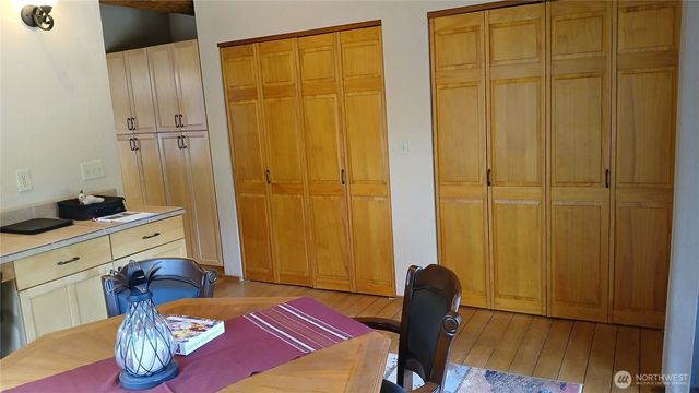 40 E Seahawks Way, Belfair, WA 98528