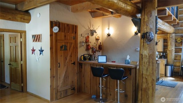 40 E Seahawks Way, Belfair, WA 98528