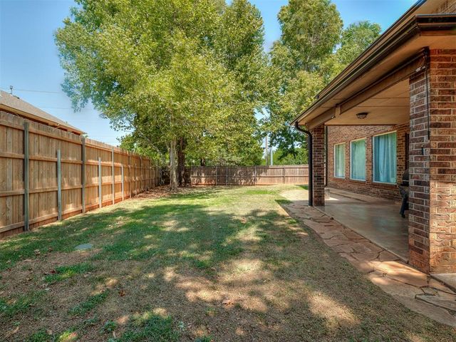 1205 Ponderosa Pine, Edmond, OK 73012