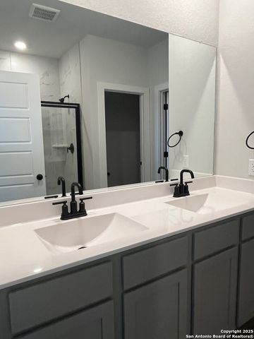 738 Whitman Street, New Braunfels, TX 78130