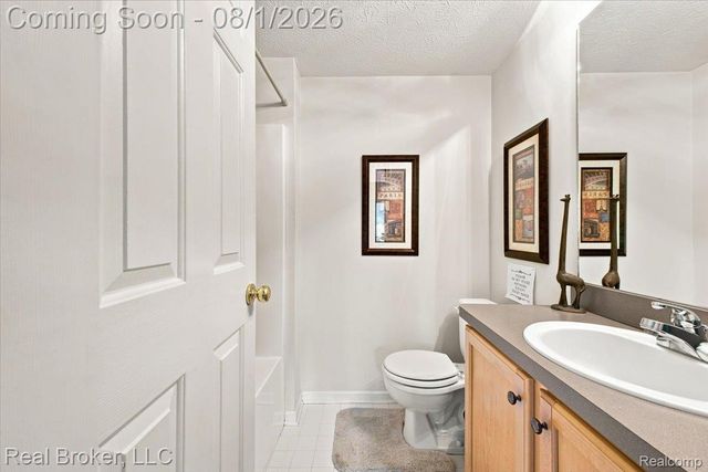 8184 Baypointe Drive, Brighton Township, MI 48114