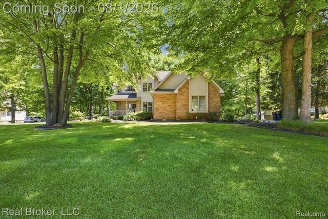 8184 Baypointe Drive, Brighton Township, MI 48114