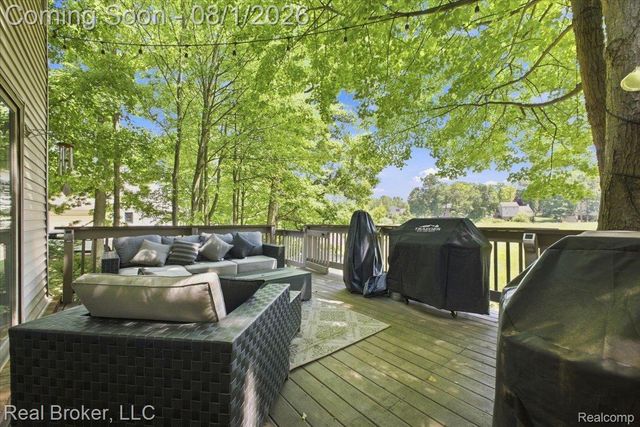 8184 Baypointe Drive, Brighton Township, MI 48114