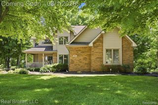 8184 Baypointe Drive, Brighton Township, MI 48114