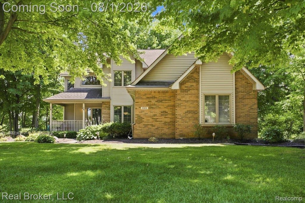 8184 Baypointe Drive, Brighton Township, MI 48114