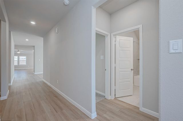 1864 Canyon Live Oak, Conroe, TX 77304