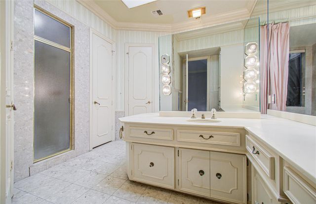 9712 Longmont Drive, Houston, TX 77063