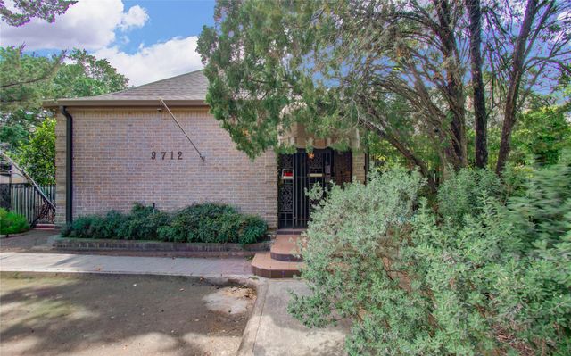 9712 Longmont Drive, Houston, TX 77063