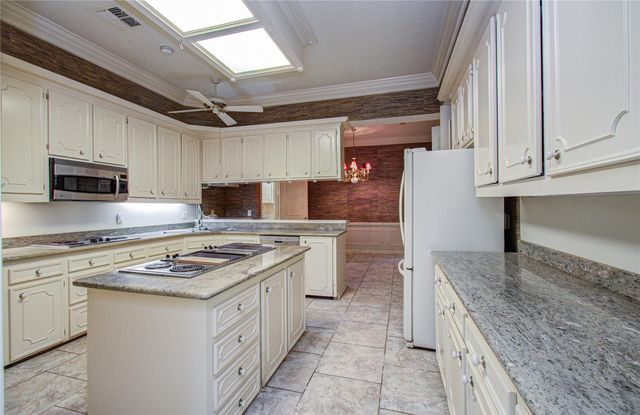 9712 Longmont Drive, Houston, TX 77063