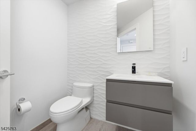 1201 Rio Vista Dr 1201, Mahwah Twp., NJ 07430