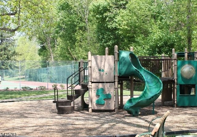 1201 Rio Vista Dr 1201, Mahwah Twp., NJ 07430