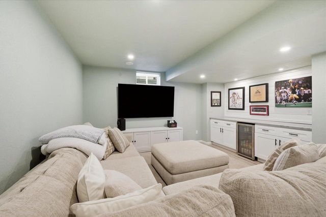 35123 Yahara DRIVE, Summit, WI 53066