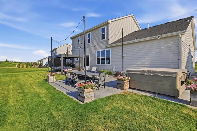 35123 Yahara DRIVE, Summit, WI 53066