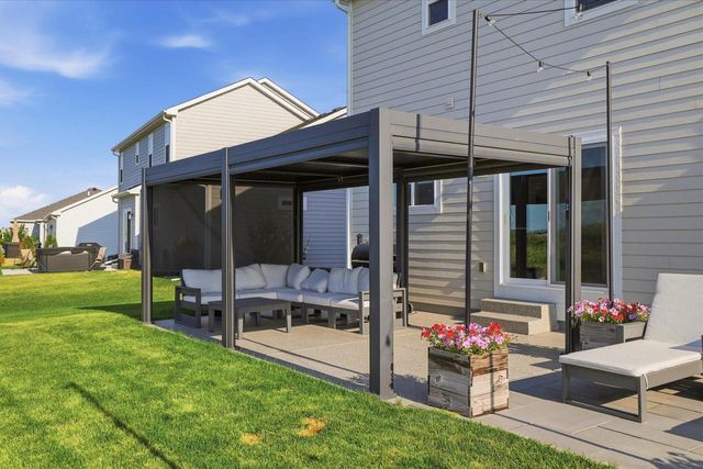 35123 Yahara DRIVE, Summit, WI 53066