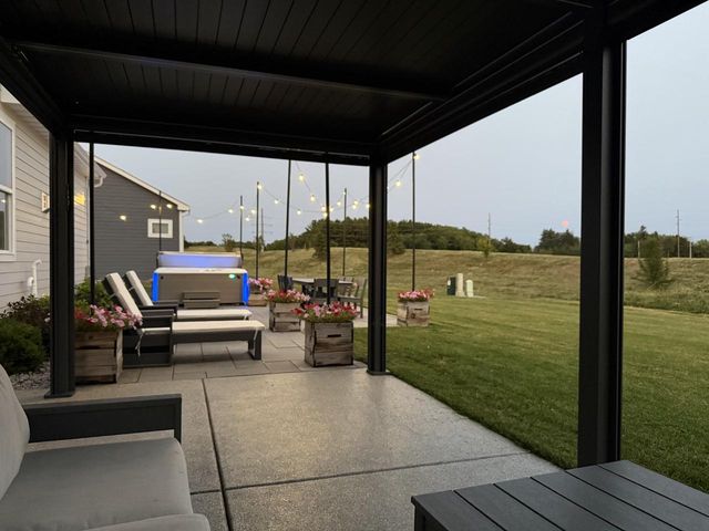 35123 Yahara DRIVE, Summit, WI 53066