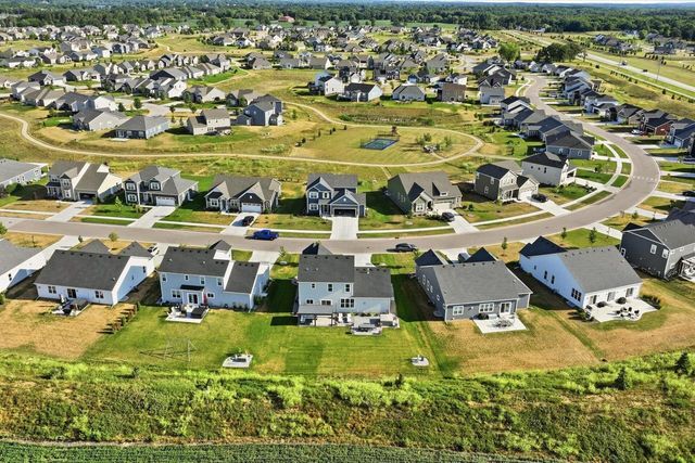 35123 Yahara DRIVE, Summit, WI 53066