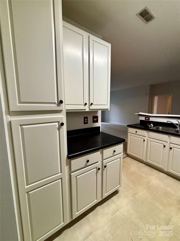 11242 Hyde Pointe Court, Charlotte, NC 28262