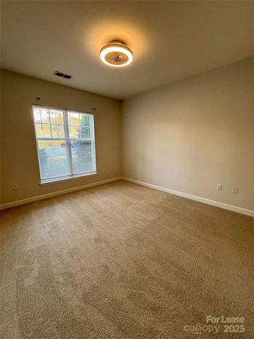 11242 Hyde Pointe Court, Charlotte, NC 28262