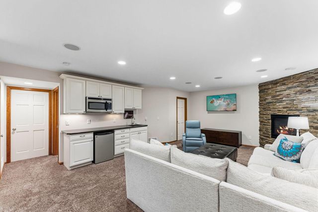 16279 Harvard Drive, Lakeville, MN 55044