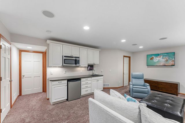 16279 Harvard Drive, Lakeville, MN 55044