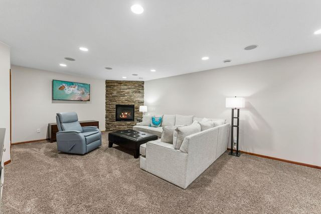 16279 Harvard Drive, Lakeville, MN 55044