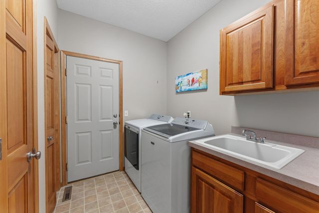 16279 Harvard Drive, Lakeville, MN 55044