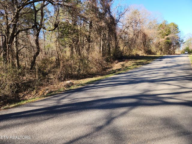 Creek Rd, Sweetwater, TN 37874
